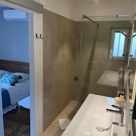 Bed & Breakfast Made 4*