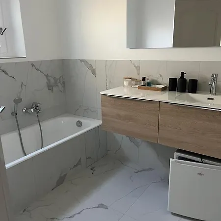 Made Bed & Breakfast 4*