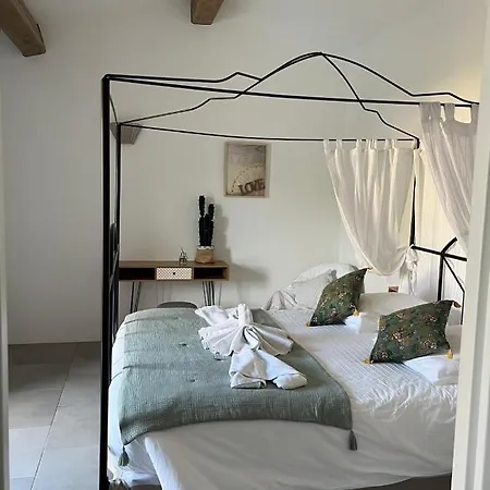 Bed & Breakfast Made *