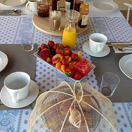 Made Bed & Breakfast
